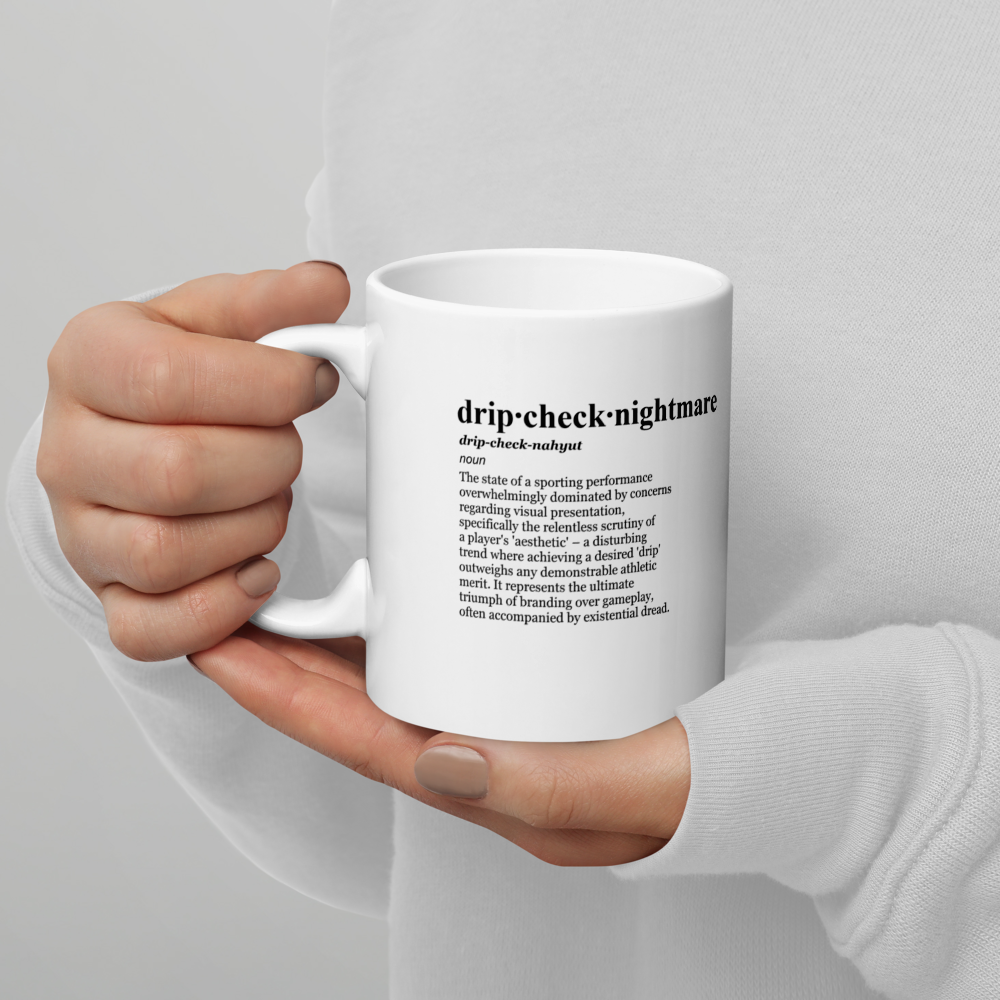 Drip Check nightmare – stylish beige ceramic mugs.